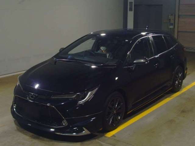 13 TOYOTA COROLLA TOURING ZRE212W 2019 г. (TAA Yokohama)